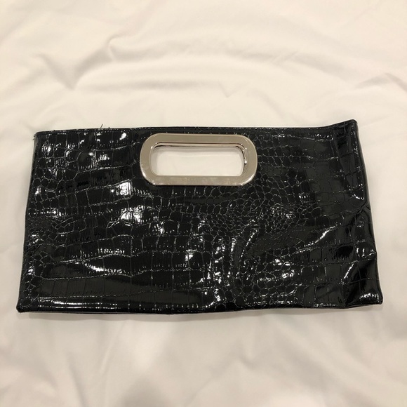 NWOT Faux Snake Skin Black Patented Leather Clutch - Picture 2 of 4